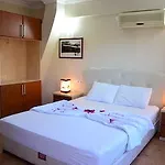 Hotel Setenay 2*