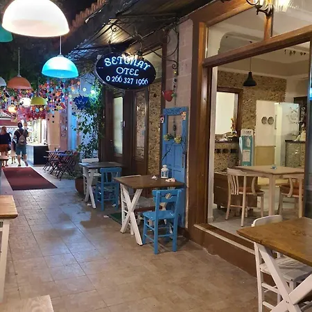 Hotel Setenay 2*